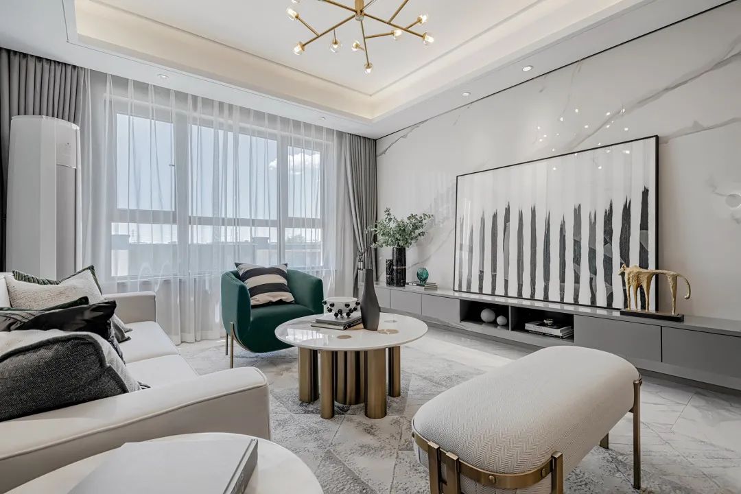 轻奢现代整体空间搭配,将空间的现代轻奢感释放