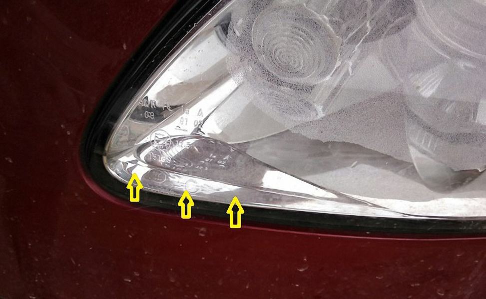 汽车后大灯进水最简单处理方法,大灯起雾和进水售后