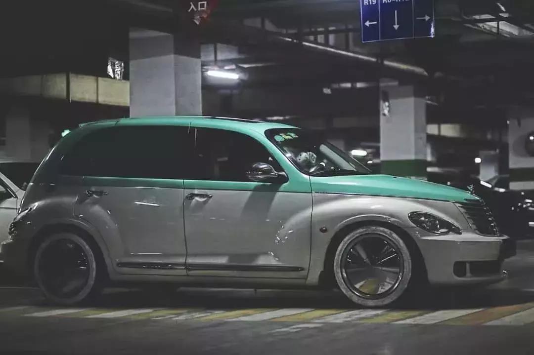 小众车型改装起来也疯狂，来看“外星来客”克莱斯勒PT漫步者改装