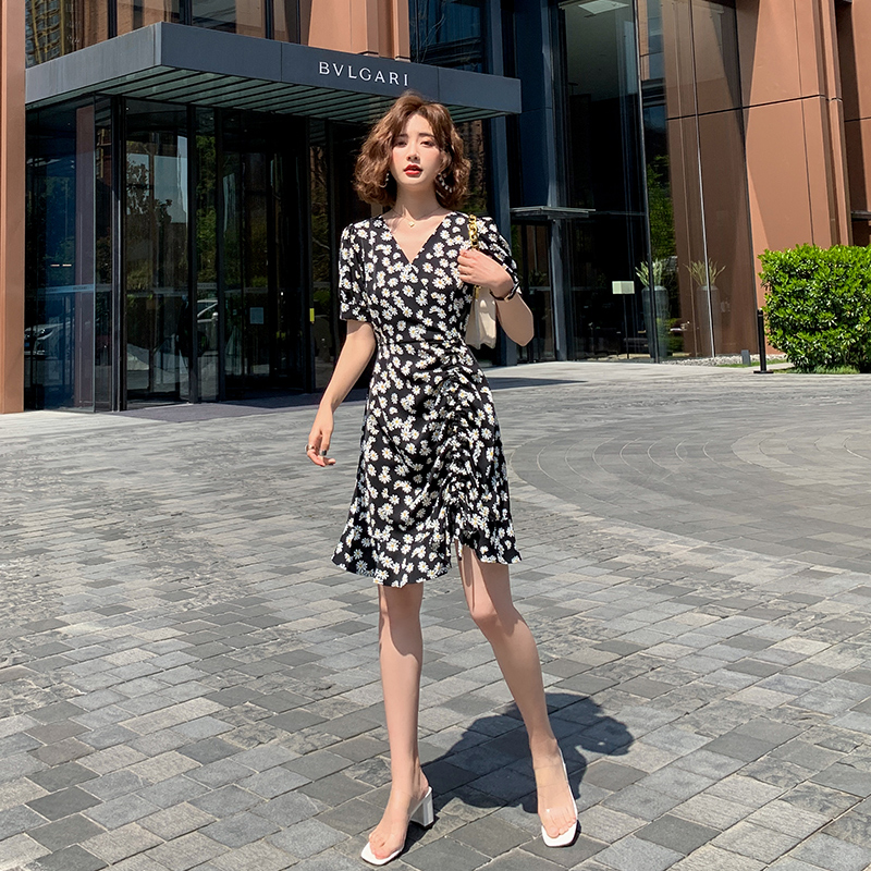 海淘小黑裙,魅力值拉满的小黑裙推荐