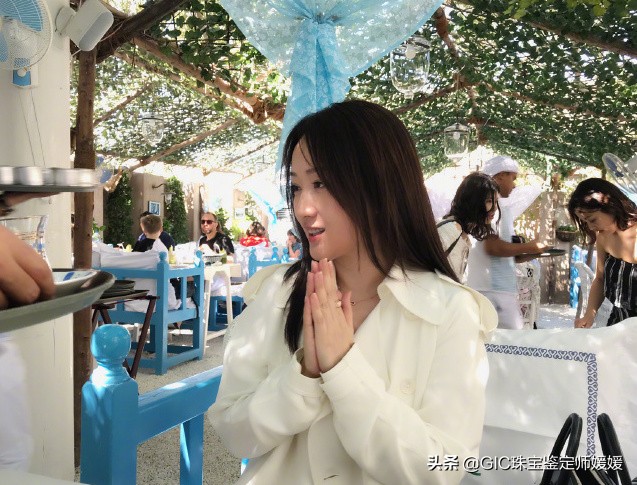 杨钰莹钻石戒指,杨钰莹戒指照片