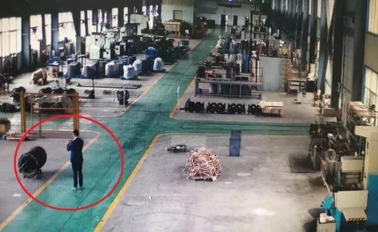 为公司操碎了心，身家5亿上市公司创始人翻墙*拍偷**竞争对手被抓！