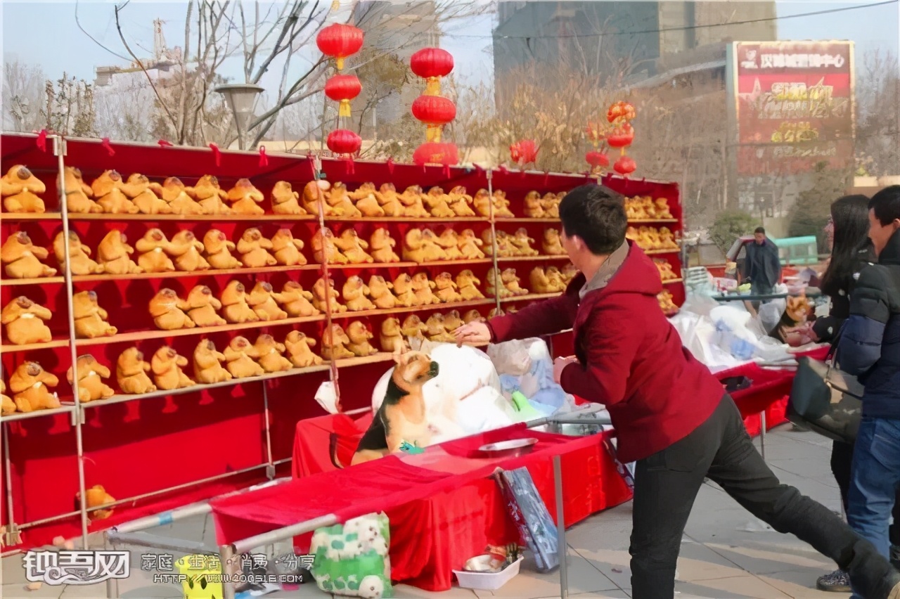 还有多少新沂人记得当初的“世纪广场”，如今处境让人感叹...