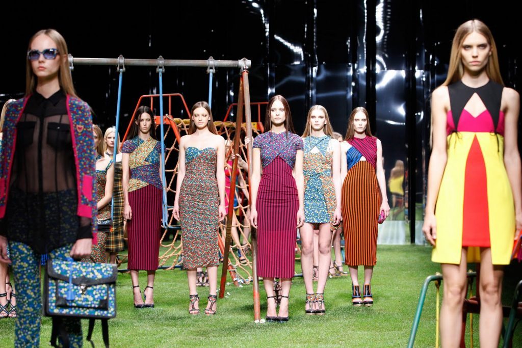 “时尚圈最成功的旺前任锦鲤”，VERSUS除了手表和香水还有什么？