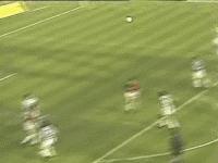 足球史上最全能支点中锋!他可以在中锋、前腰和边锋之间无缝衔接!