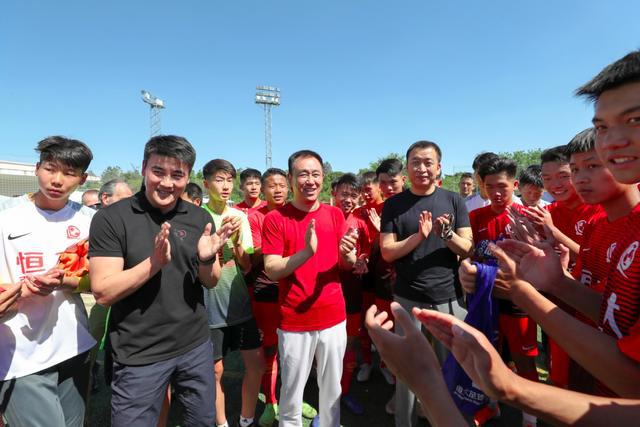 许家印评价恒大足球青训,许家印恒大足球青训