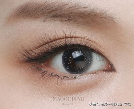 初学画眉毛步骤单眼皮眼妆,新手如何画眉和眼妆