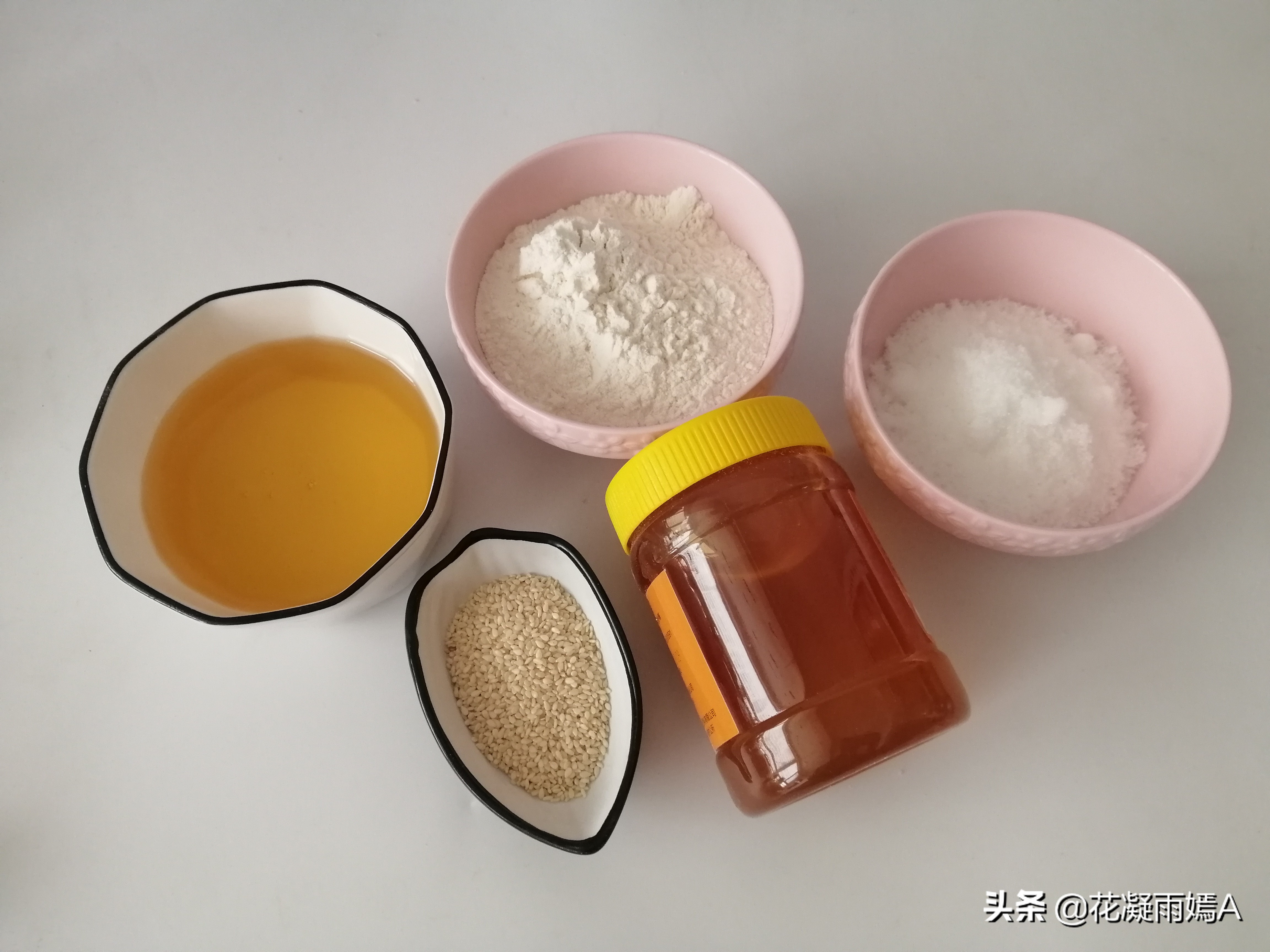 北方美食蜜三刀怎么做,家庭自制蜜三刀点心