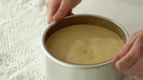 好吃的只有奶油的爆浆蛋糕,罗森摩卡芋泥味奶油蛋糕