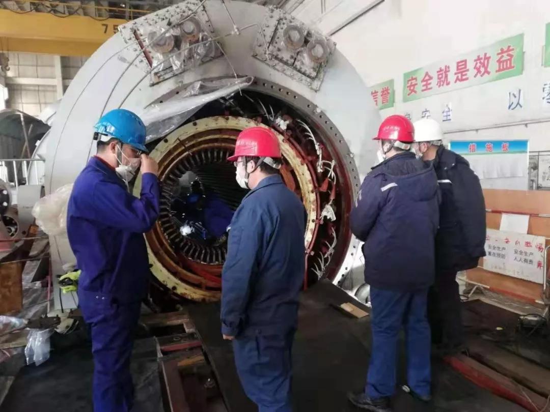 奋战疫线华能驰援雷神山医院建设,奋战疫线的战士