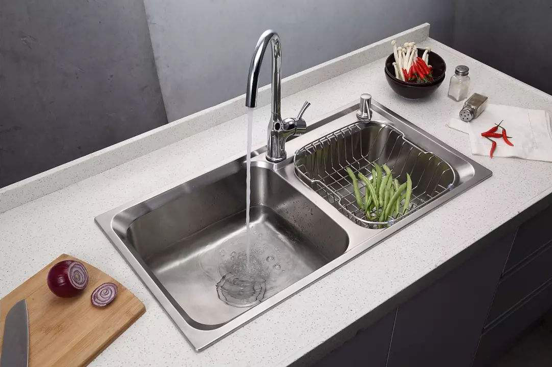 厨房水槽怎么选更容易清洁,厨房水槽怎么选比较好
