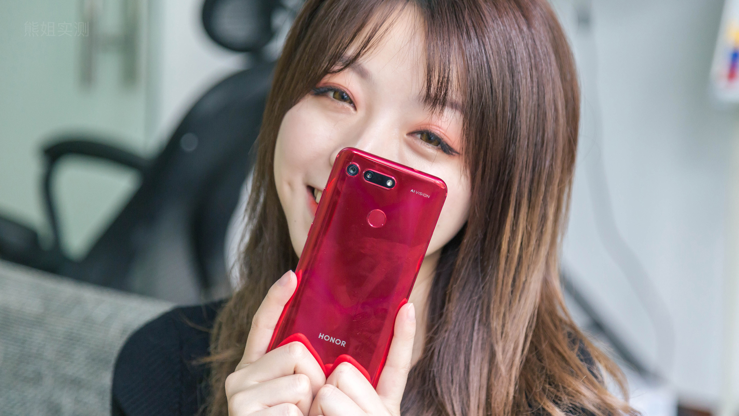 荣耀v20和三星s10屏幕哪个好,荣耀v20与三星s10哪个好