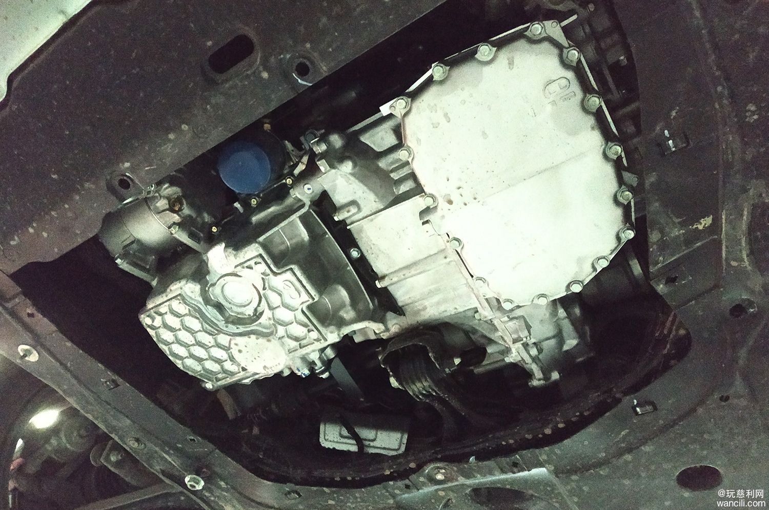 思域底盘轻轻被挂了,本田思域神车被交警拦下