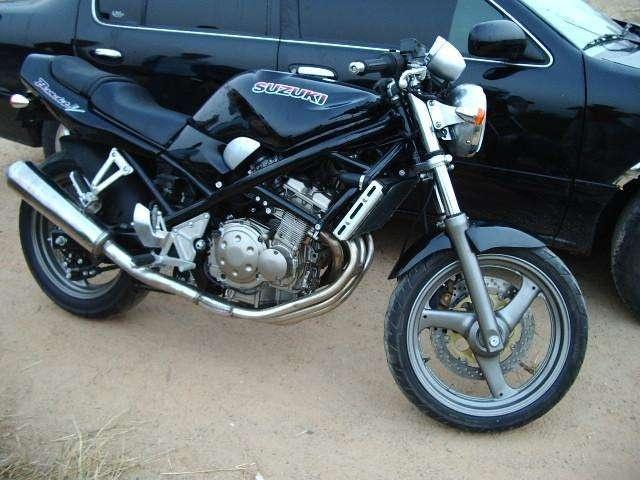 一代经典铃木四缸机车,日本上世纪摩托车