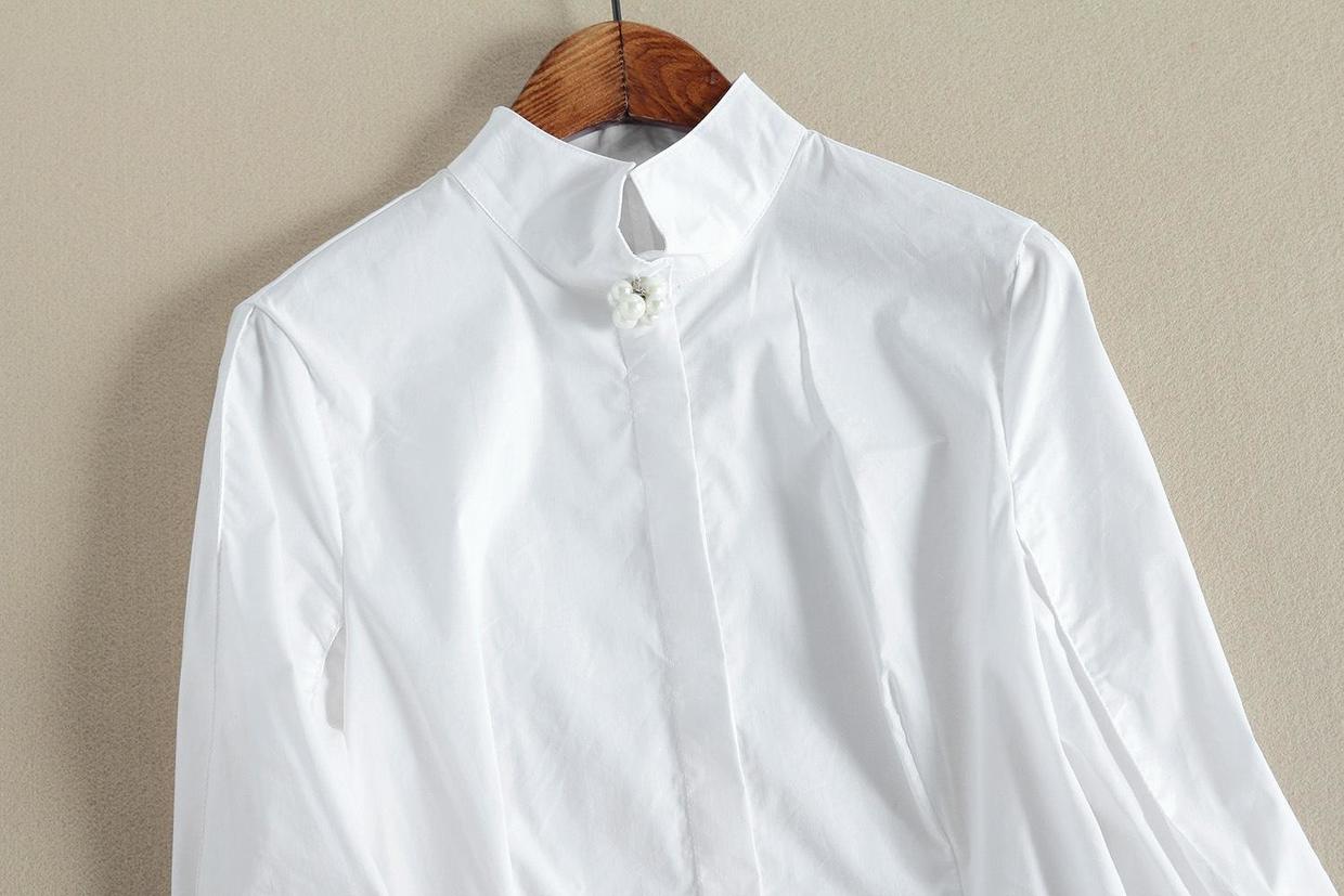 白衣服怎么洗才不会有黄渍,白衣服衣领有顽固污渍怎么洗白