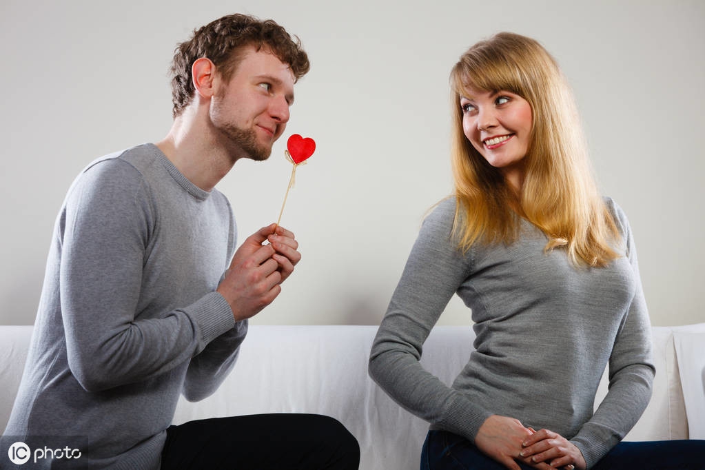 手滑点赞后的感觉,手滑点赞需要解释吗