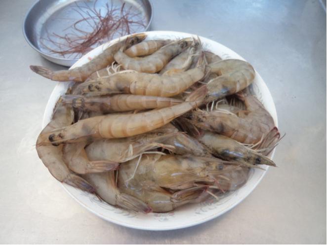 为什么虾焯水后肉质不好,做出来的虾尾有腥味怎么补救