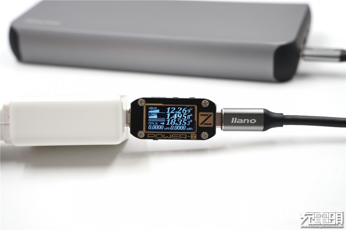 绿巨能22.5瓦充电器,绿巨能18w移动电源评测