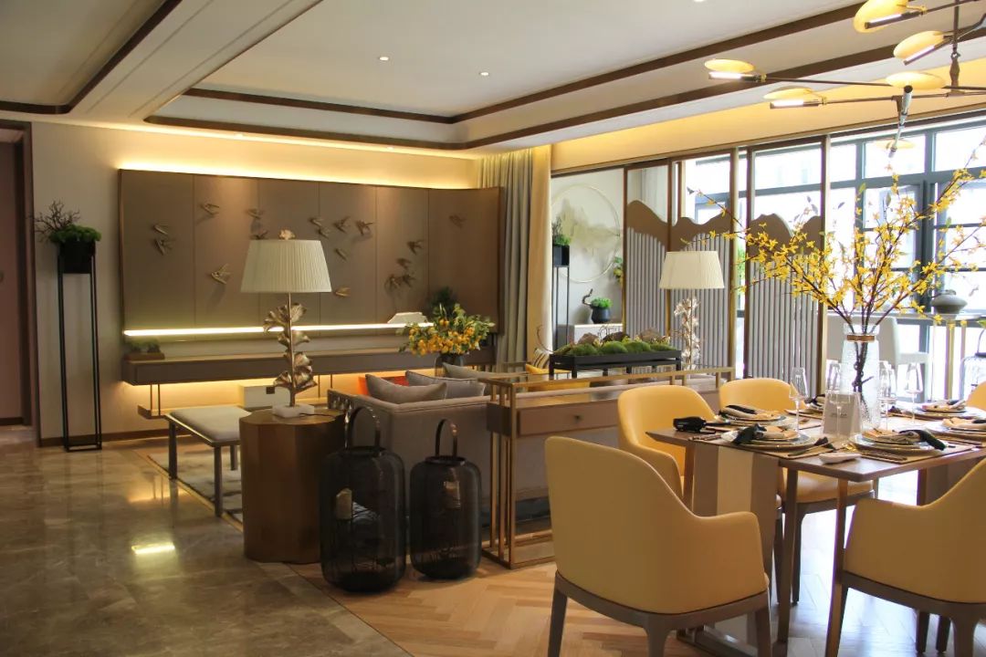 春风十里，人生得意在洋房