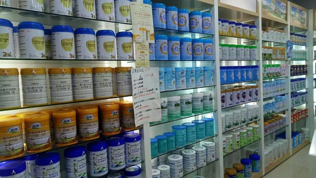 鎽╅兘琛f湇,鎽╅兘绔ヨ