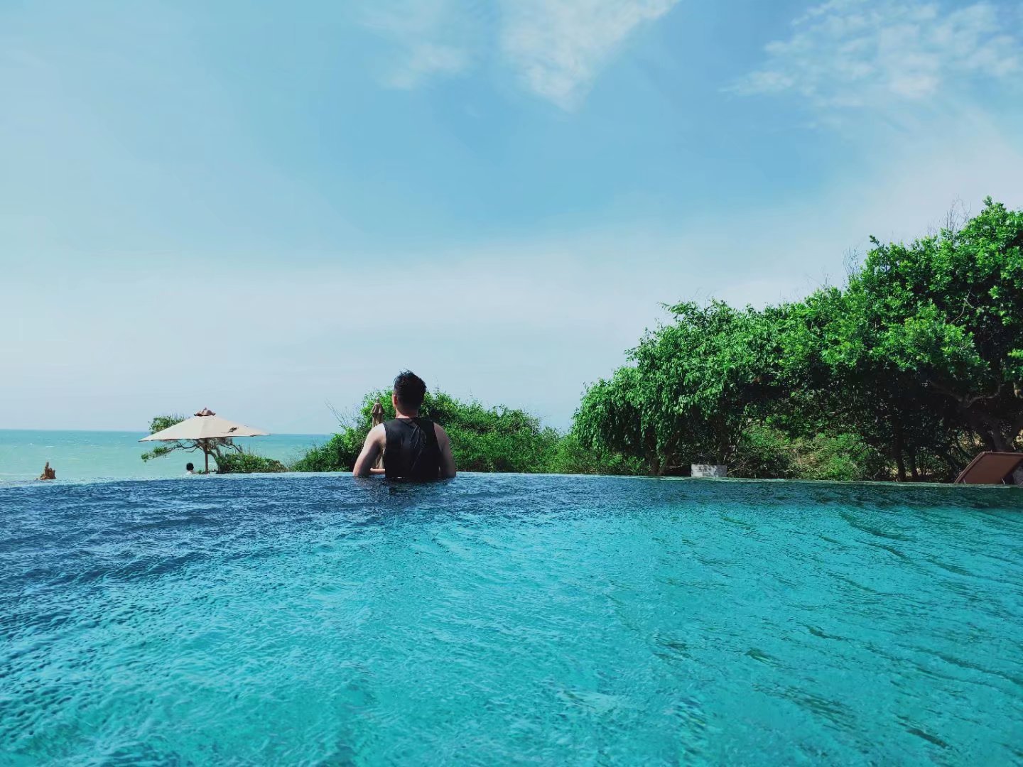 一生必去一次的神奇国度，榴莲白菜价，还有千与千寻里的海上火车