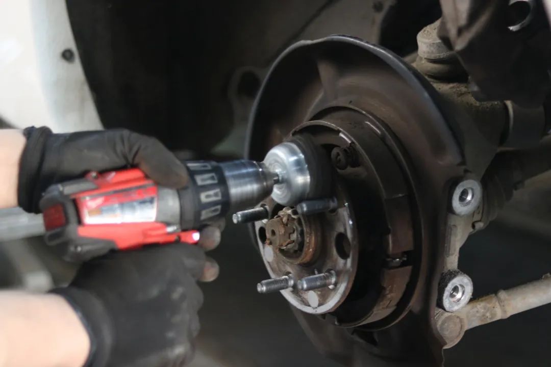 怪兽修车：翻新一辆2005年凌志LS430，当年百万经典车，满血复活