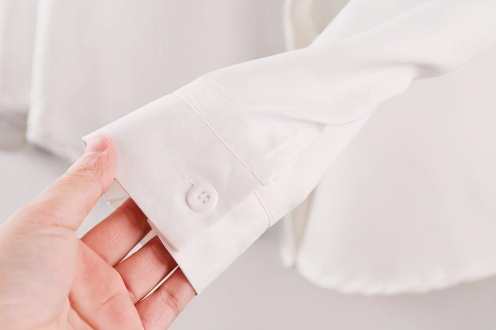 黑polo衫衣领发白怎么办,黑色衣服衣领发白怎么恢复黑