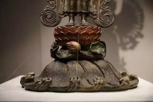 清代铜鎏金佛像的鉴定,清代铜鎏金无量寿佛像