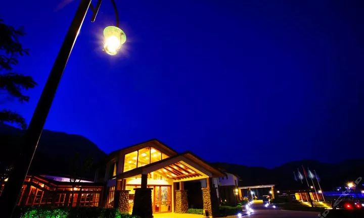 惠州博罗木屋温泉,惠州富力养生谷网红温泉度假别墅