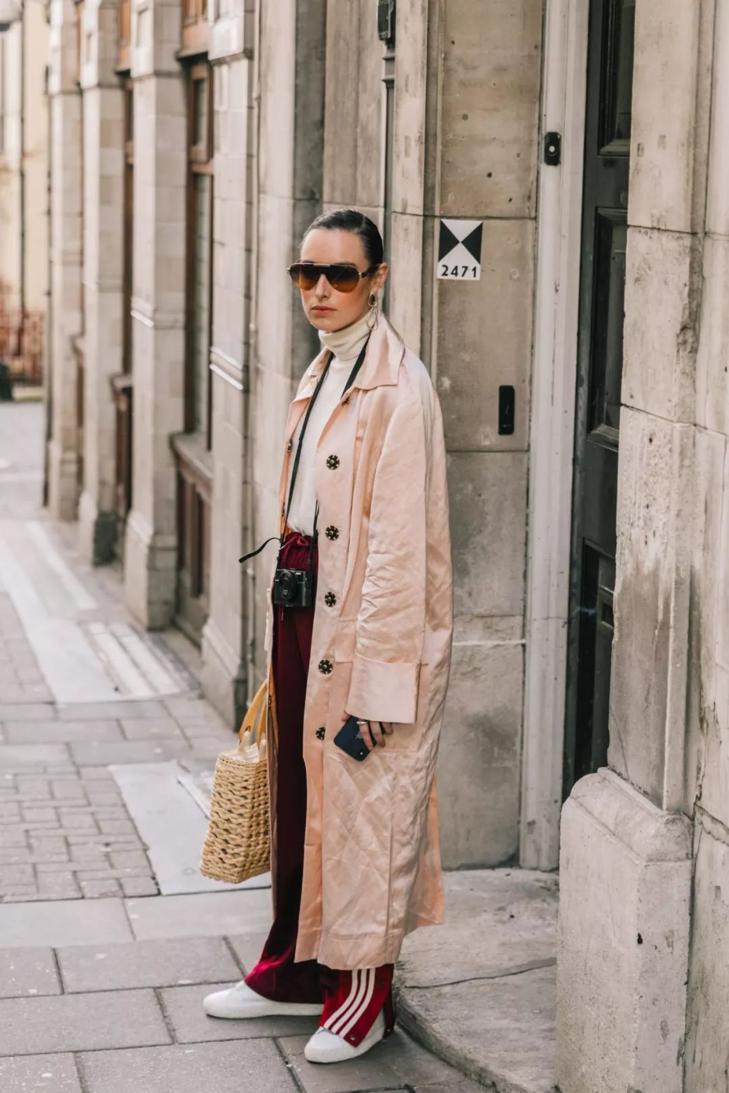 今年流行的条绒阔腿裤小个子穿搭,阔腿裤显瘦裤子保暖又好看