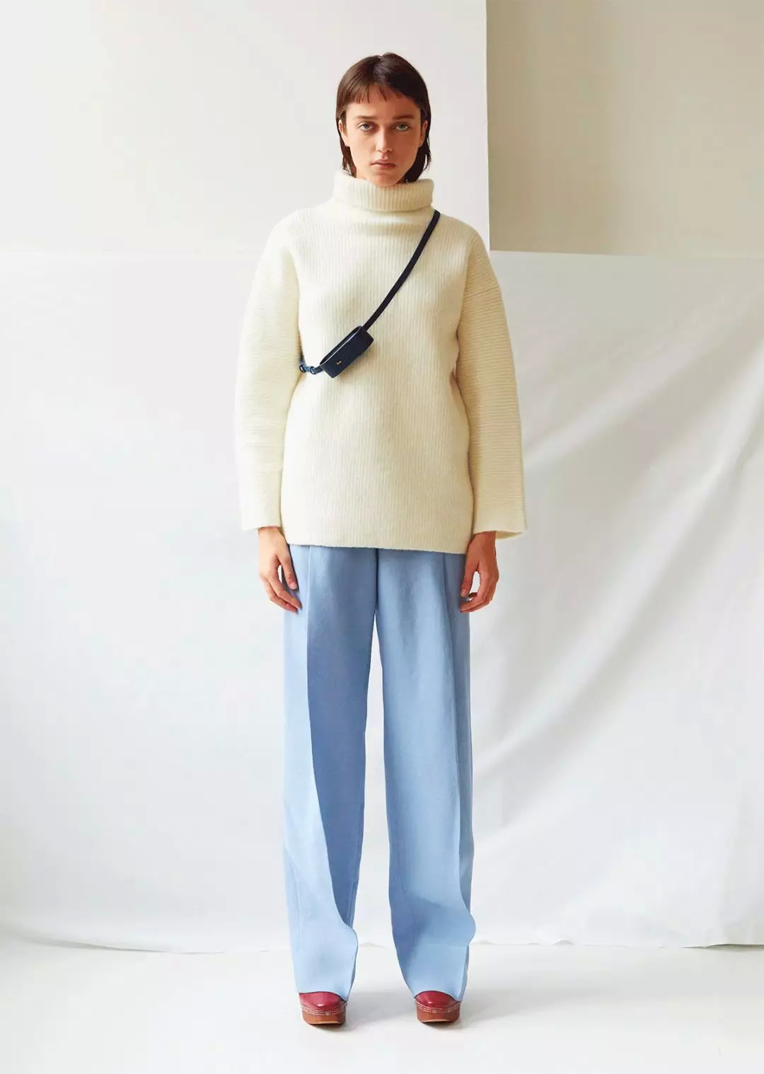 我的胸，我的手指，我的脚腕……都需要一只包包