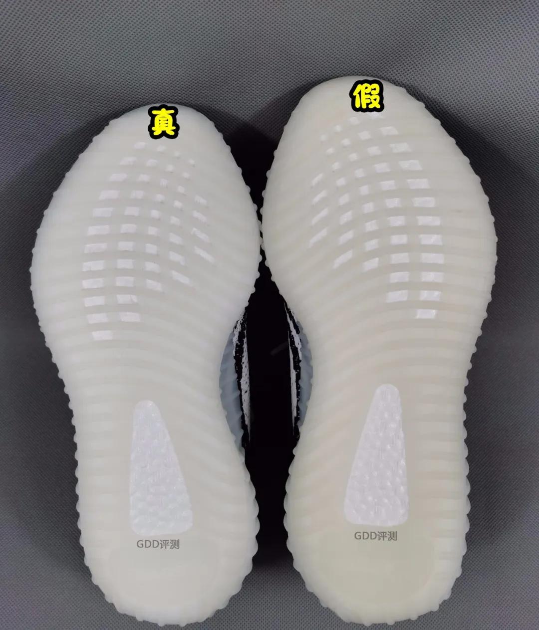 yeezy350白斑马三个版本对比,yeezy350白斑马2018鉴定