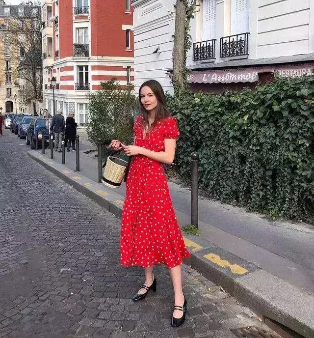 小个子微胖女生怎么穿搭比较显高,小个子穿什么长度的裙子显高