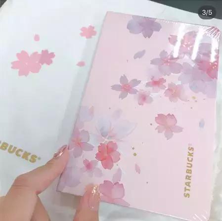 没有一个女孩，逃得过「樱花限定」四个字