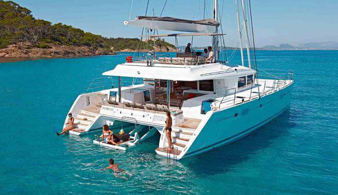 三亚游艇租赁出海哪个时间最好,三亚青旅出海游艇一日游158靠谱吗