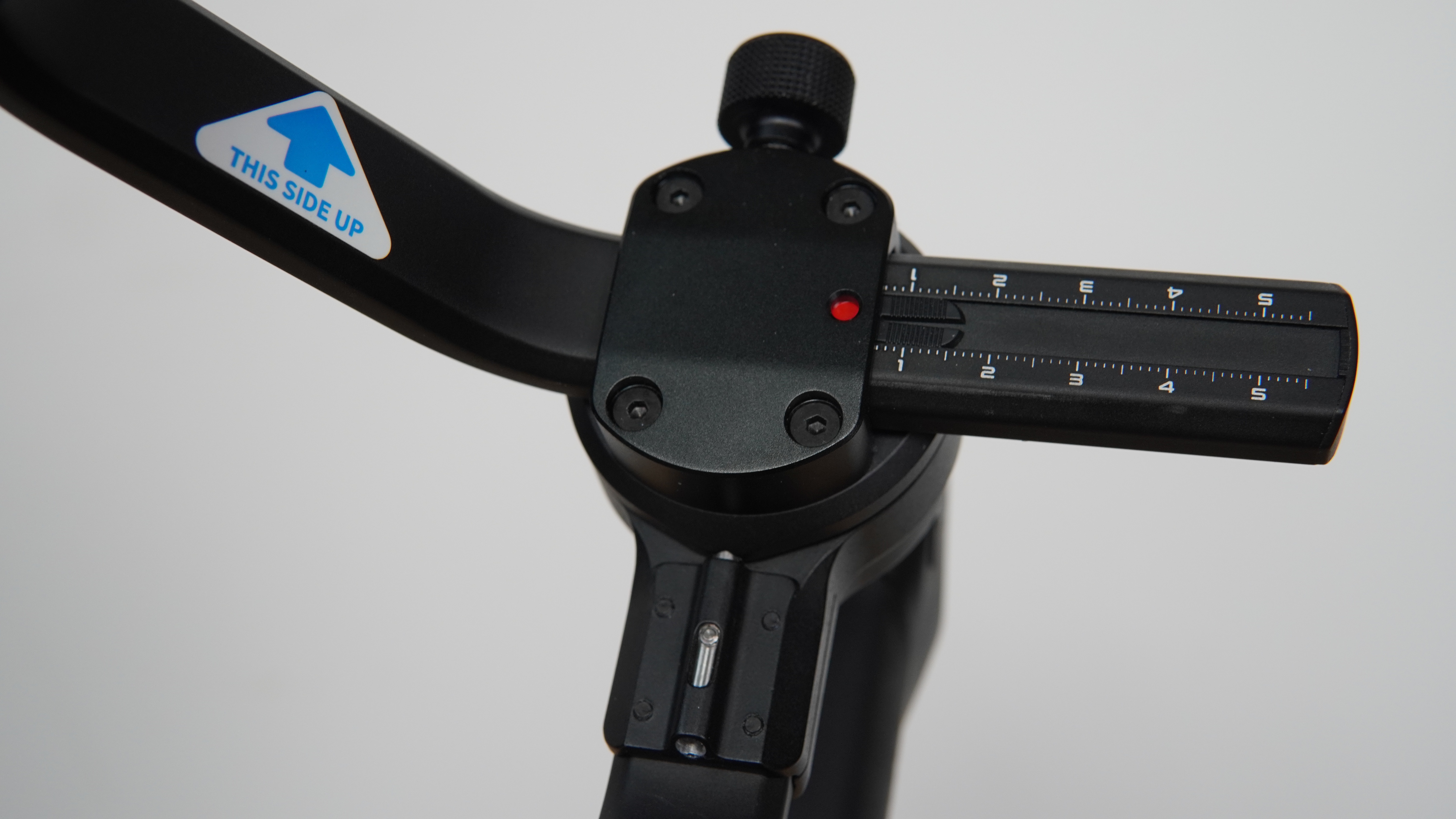 飞宇蝎子scorppro稳定器值得入手吗,飞宇scorpc稳定器和蝎子mini区别