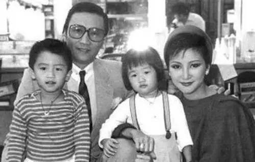 谢贤狄波拉何鸿燊,赌王何鸿燊谢贤