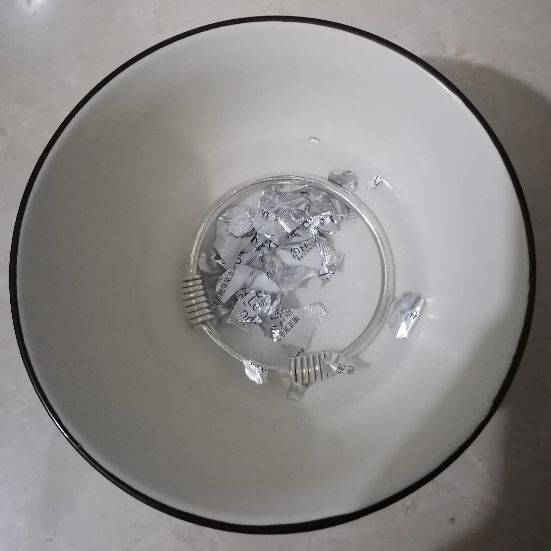 银饰发黑了怎么办不用买洗银水,锡纸变黑银饰变白