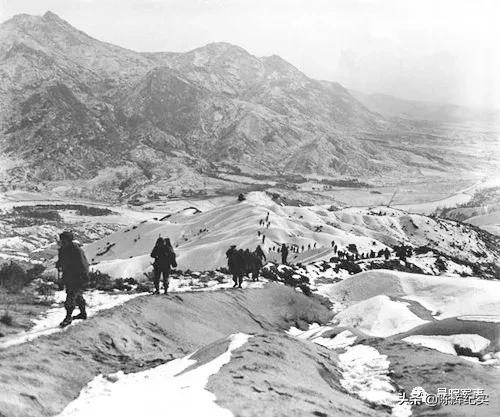 长津湖志愿军打美军影视片段,志愿军长津湖战役画面