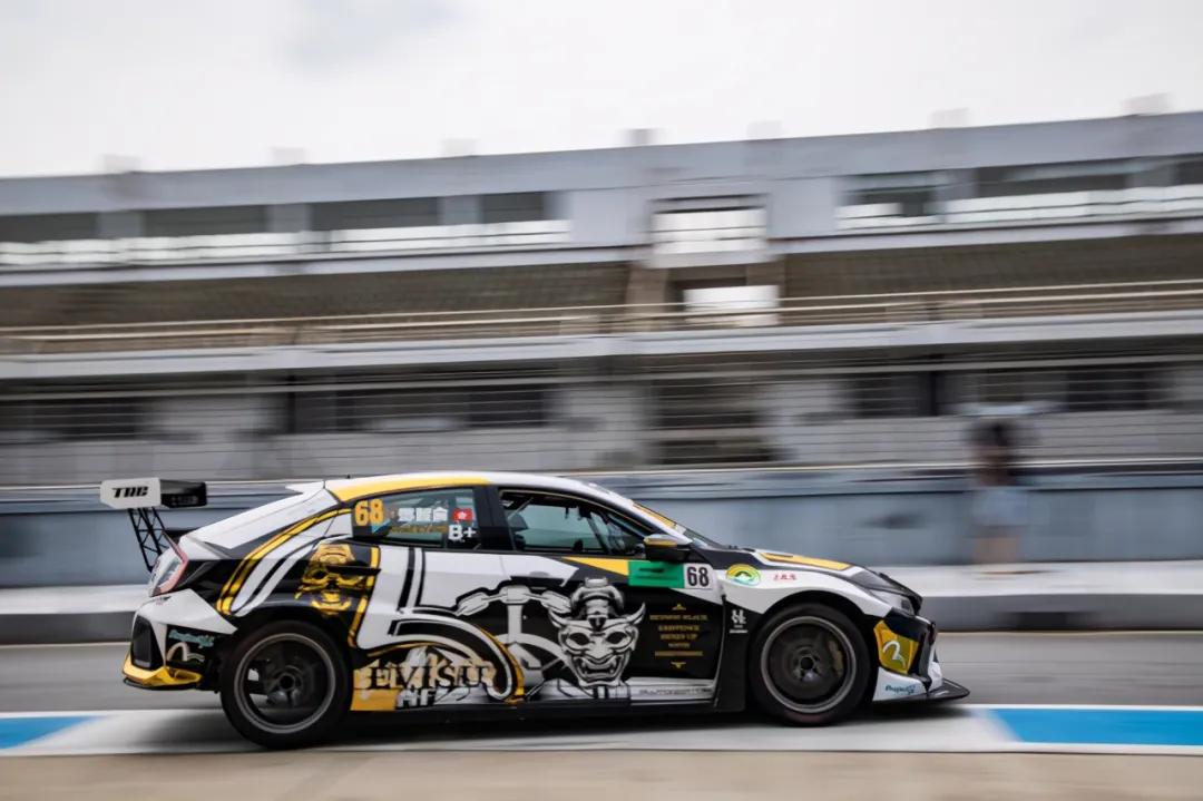 f1女摄影师教你用eosr5拍赛车,佳能eosr5最佳镜头搭配