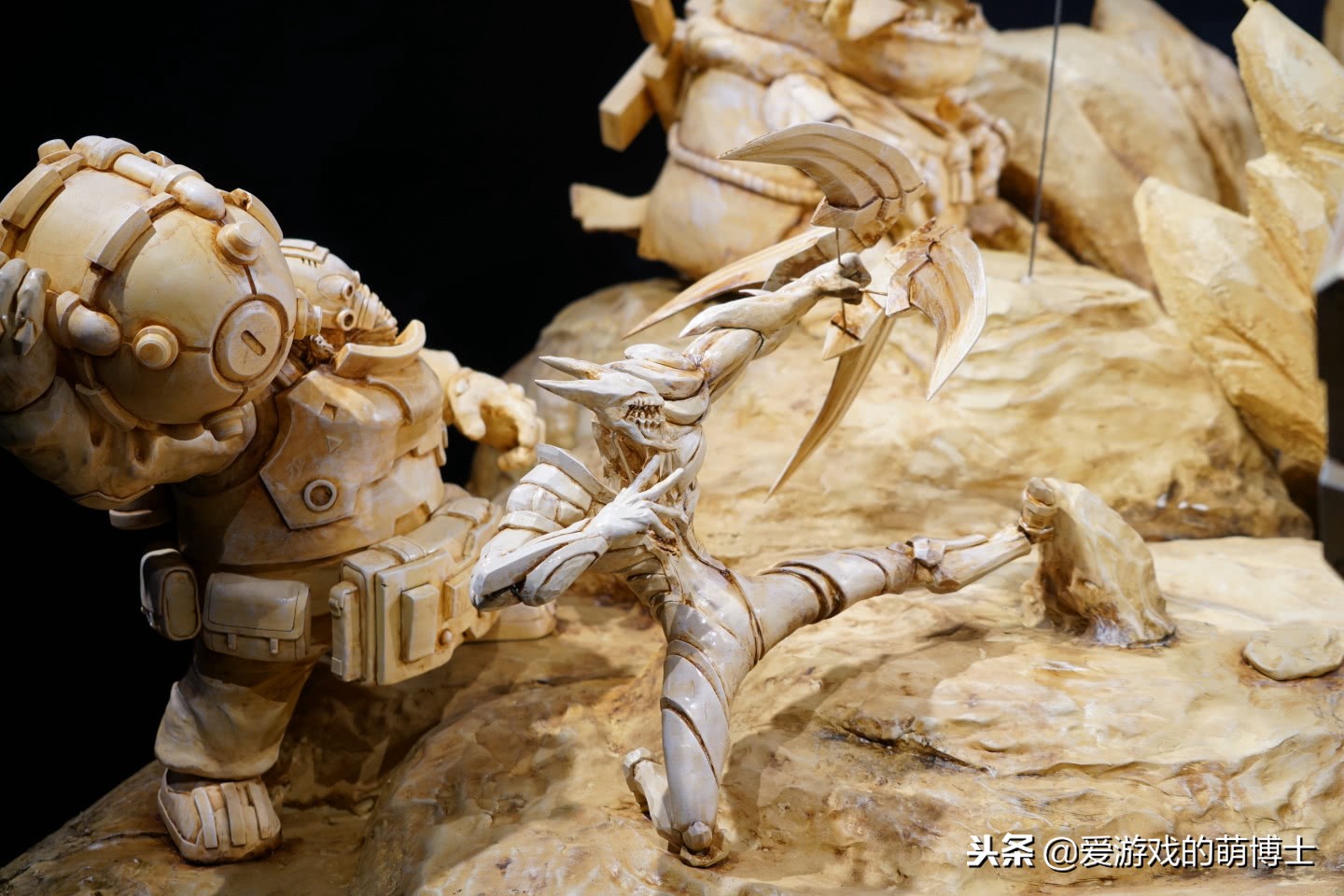 重现经典LCK对战，《英雄联盟》主题公园打卡雕塑创作