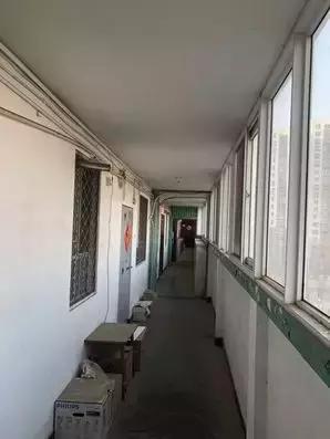 在售老旧小区,一个老旧小区扎堆卖房什么原因