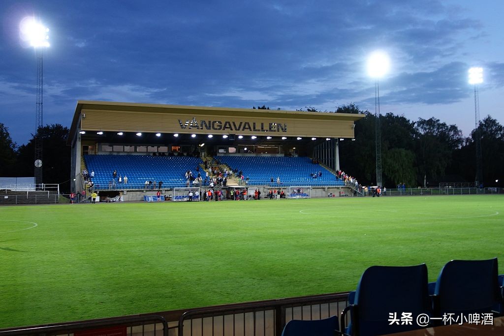 欧洲联赛小型球场有哪些,欧洲五大联赛顶级球场