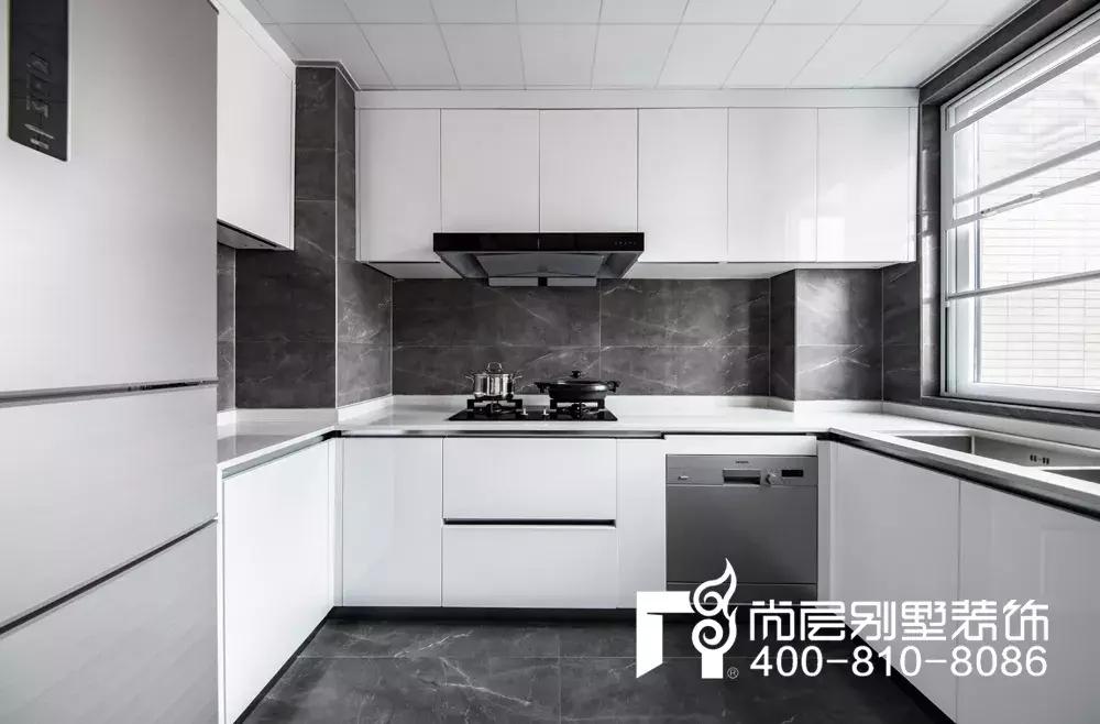 尚层作品金地天悦—黑白之间,是你陪我想象