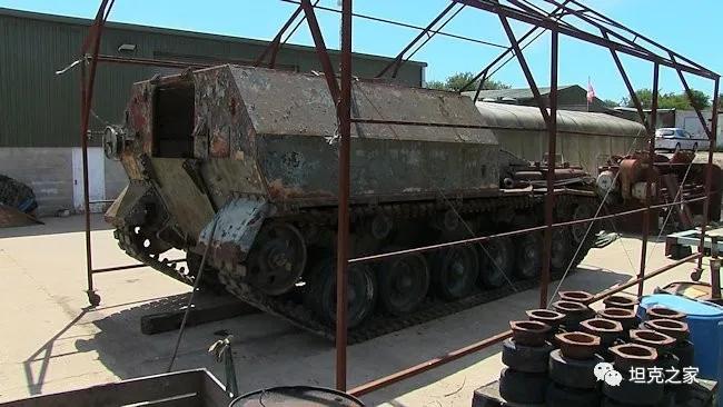 战车溯源：新瓶装老酒的英伦弹弓——FV3805自行火炮