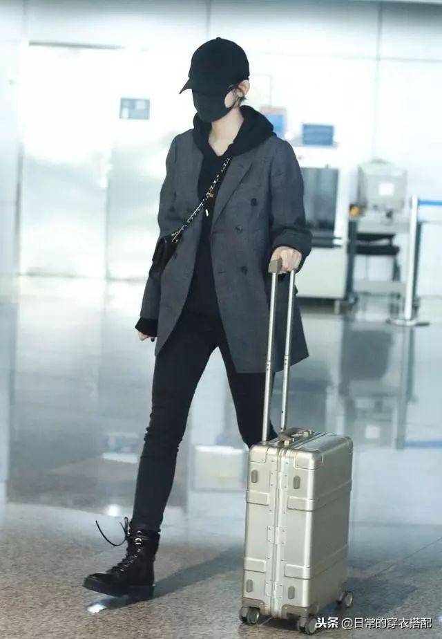 来看机场女王杨幂穿搭,杨幂穿搭机场秀