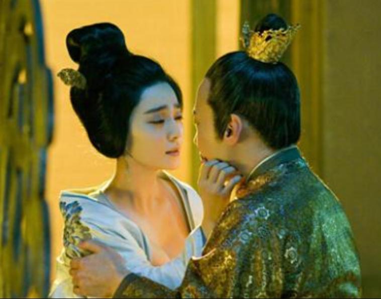 正史中杨贵妃是怎么死的,正史里杨贵妃是怎么死的