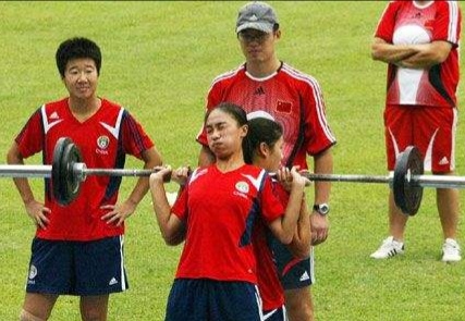 足球对体能训练的贡献,体能训练对青少年足球的影响