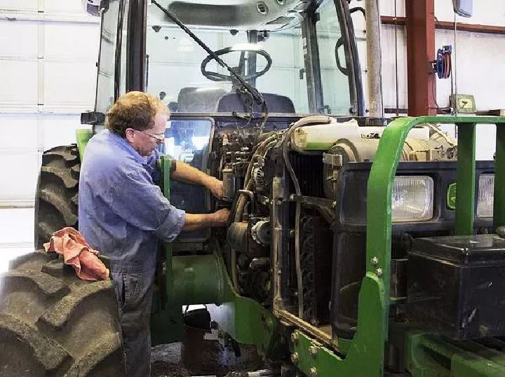 拖拉机断轴维修,拖拉机断腰拆卸教程