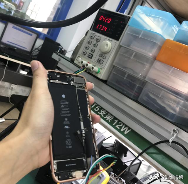 iphone8p黑屏死机,iphone8p突然黑屏假死机